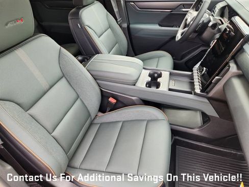 New 2026 GMC Acadia AT4 w/ Luxury Package AWD/4WD image 10