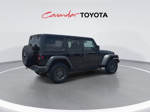 Used 2025 Jeep Wrangler Unlimited Sport AWD/4WD image 8