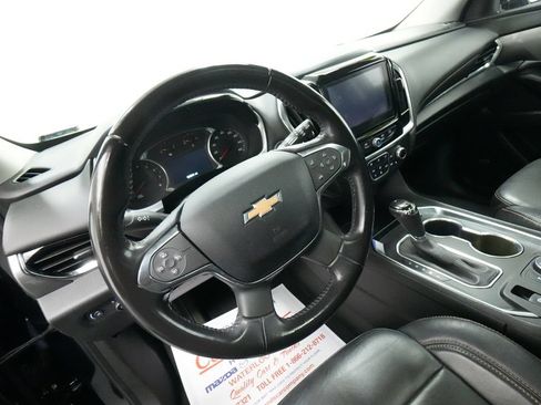 Used 2019 Chevrolet Traverse LT w/ LT Premium Package AWD/4WD image 14