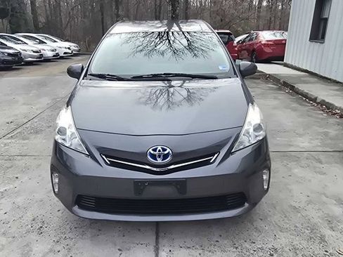 Used 2012 Toyota Prius V Five image 8