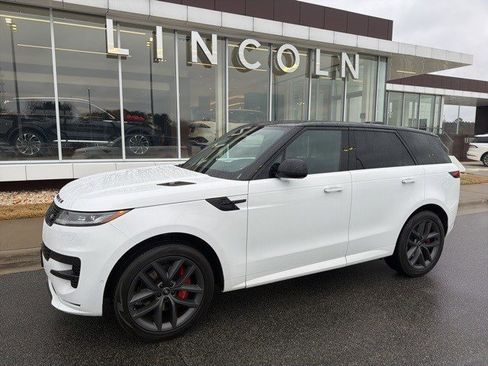 Used 2024 Land Rover Range Rover Sport Dynamic SE image 3