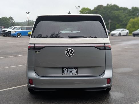 Used 2025 Volkswagen ID. Buzz Pro S Plus RWD image 8