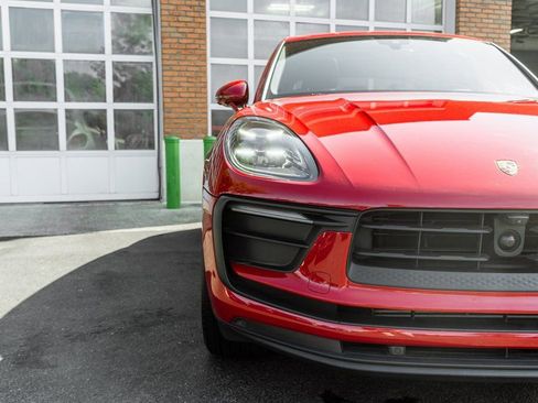 Used 2023 Porsche Macan AWD/4WD image 37