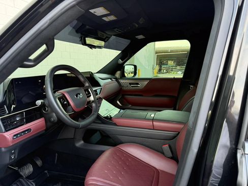 Used 2025 INFINITI QX80 Autograph AWD/4WD image 12