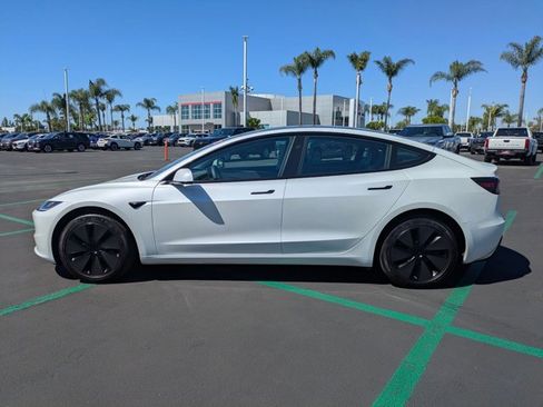 Used 2025 Tesla Model 3 Long Range image 9