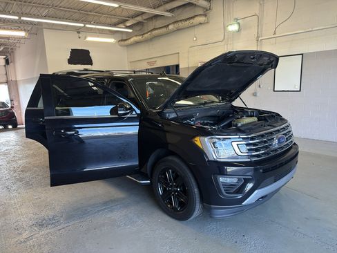Used 2021 Ford Expedition XLT AWD/4WD image 7