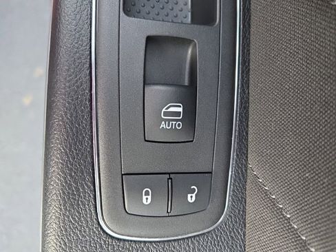 Used 2022 Dodge Charger SXT image 28