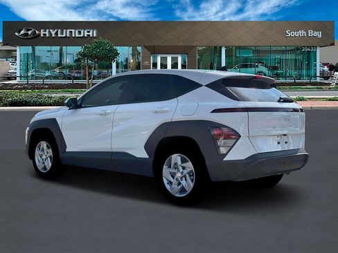 New 2026 Hyundai Kona SE image 4