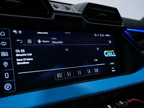 Used 2025 Lamborghini Urus SE image 82