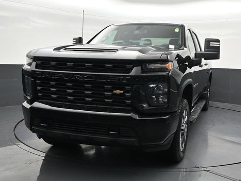 Used 2022 Chevrolet Silverado 2500 Custom w/ Custom Convenience Package AWD/4WD image 9