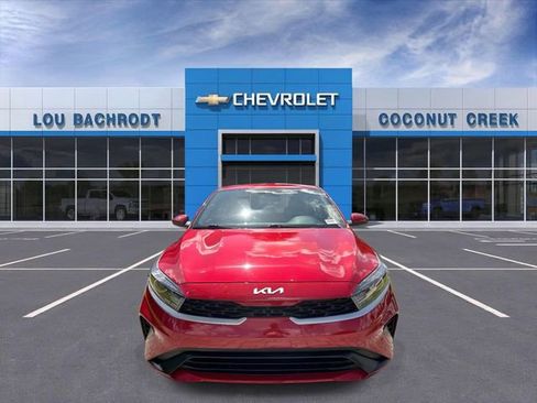 Used 2024 Kia Forte LXS FWD image 3