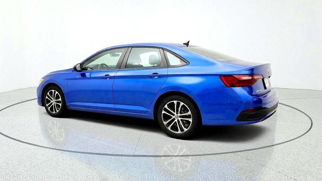 Used 2022 Volkswagen Jetta Sport FWD image 7