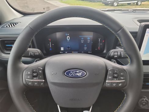 New 2025 Ford Maverick Lobo image 28