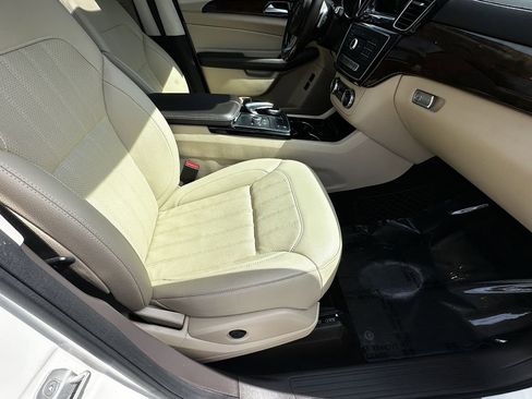 Used 2017 Mercedes-Benz GLS 450 4MATIC image 15