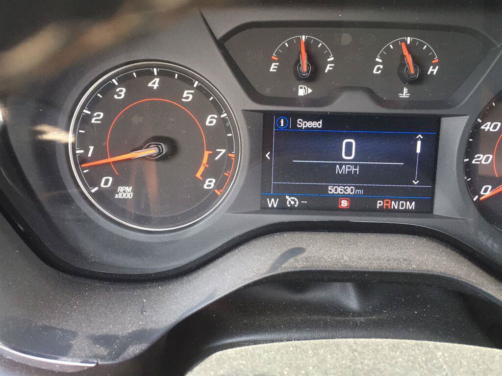 Used 2023 Chevrolet Camaro LT RWD image 17