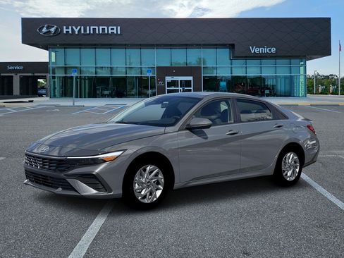 New 2026 Hyundai Elantra Hybrid FWD image 21
