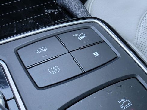 Used 2017 Mercedes-Benz GLS 550 4MATIC w/ Driver Assistance Package image 35