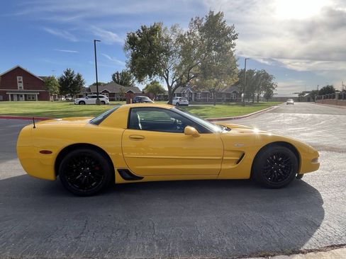 Used 2003 Chevrolet Corvette Z06 w/ Memory Package, 3 Drivers RWD image 6