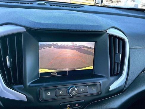 Used 2023 GMC Terrain SLE w/ Driver Convenience Package image 21