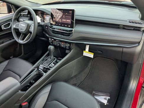 New 2026 Jeep Compass Limited image 27