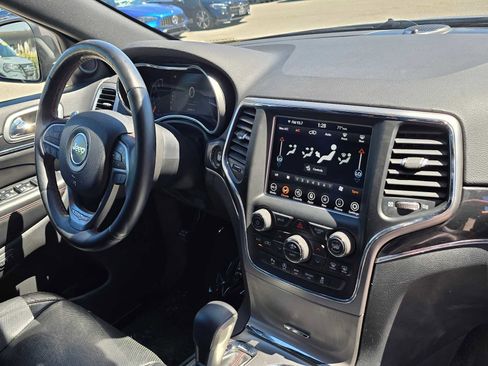 Used 2018 Jeep Grand Cherokee Trailhawk w/ Trailhawk Luxury Group AWD/4WD image 10