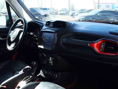Used 2019 Jeep Renegade Trailhawk image 35
