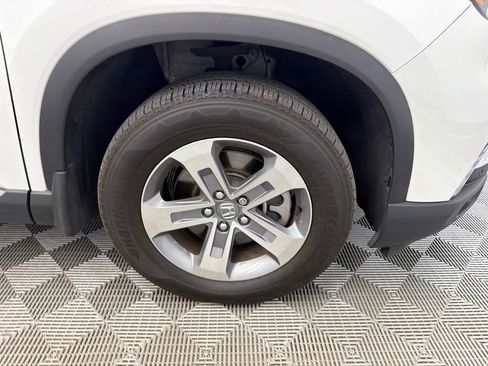 Used 2025 Honda Pilot EX-L image 14