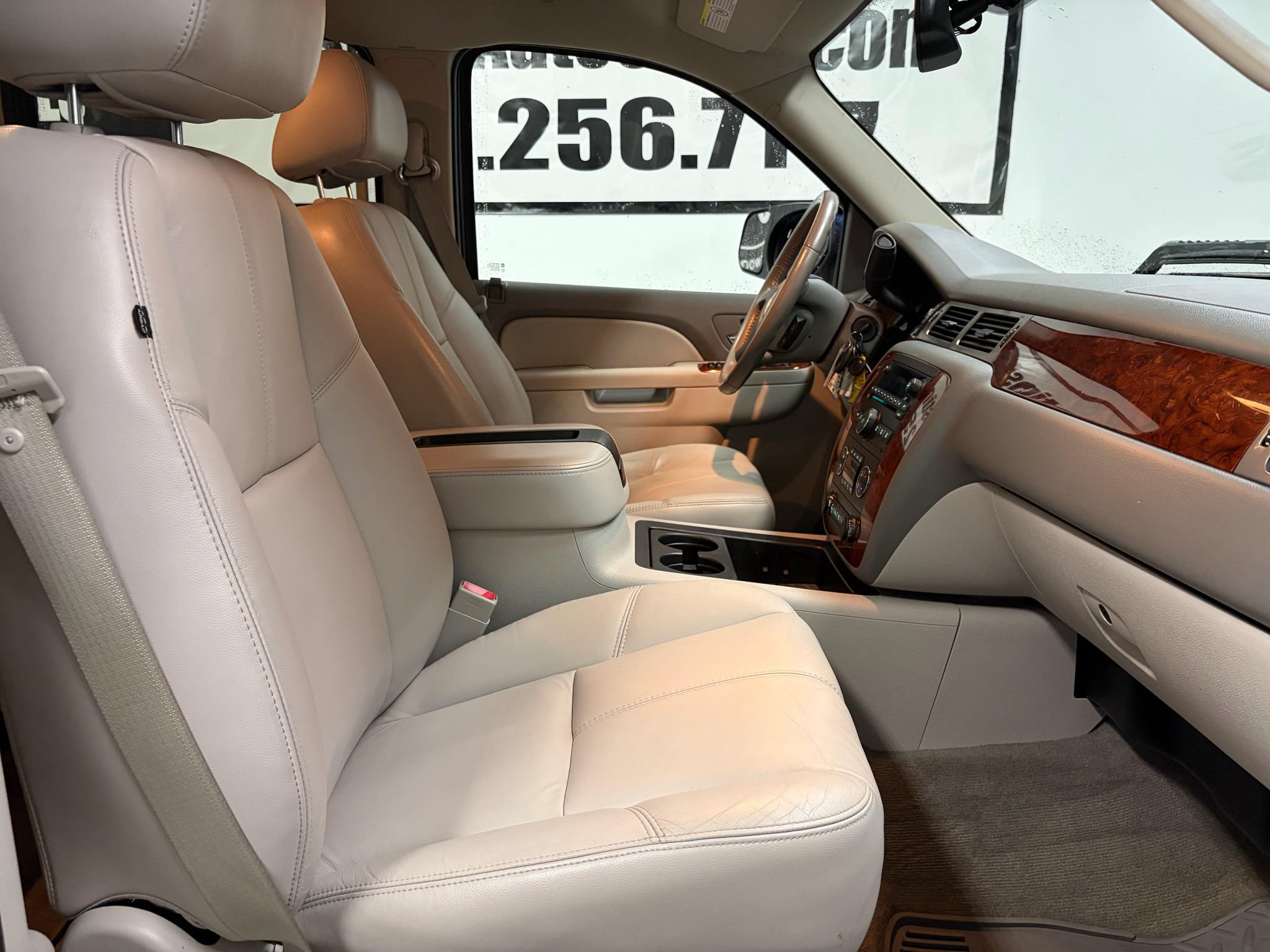 Used 2011 Chevrolet Silverado 2500 LTZ w/ LTZ Plus Package AWD/4WD image 20