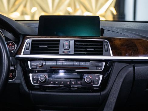 Used 2019 BMW 430i xDrive Convertible w/ Convenience Package AWD/4WD image 19