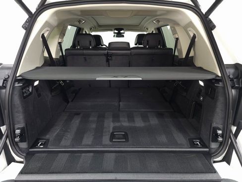 Used 2026 BMW X7 xDrive40i image 9