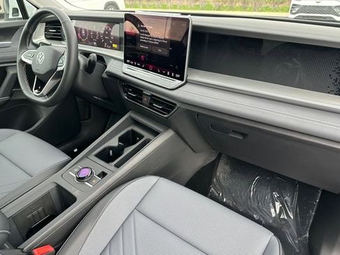 New 2026 Volkswagen Tiguan SE AWD/4WD image 13