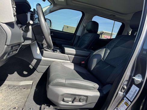 Used 2023 Toyota Tundra Limited AWD/4WD image 14