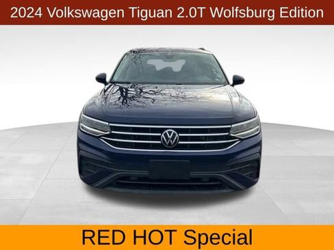 Used 2024 Volkswagen Tiguan Wolfsburg Edition AWD/4WD image 2