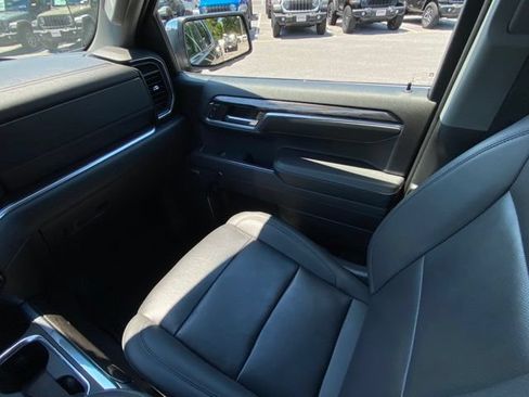 Used 2023 Chevrolet Silverado 1500 LTZ AWD/4WD image 23