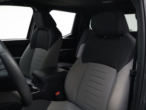 Certified 2025 Toyota Tacoma TRD Off-Road image 13