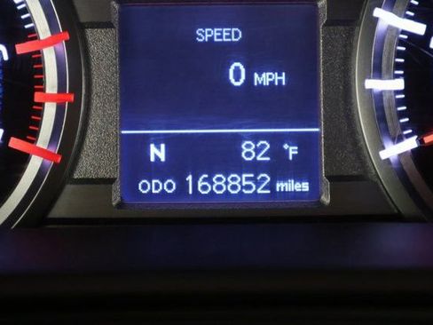 Used 2017 Toyota 4Runner SR5 AWD/4WD image 15
