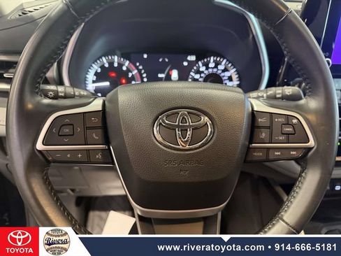 Certified 2024 Toyota Highlander XLE AWD/4WD image 21