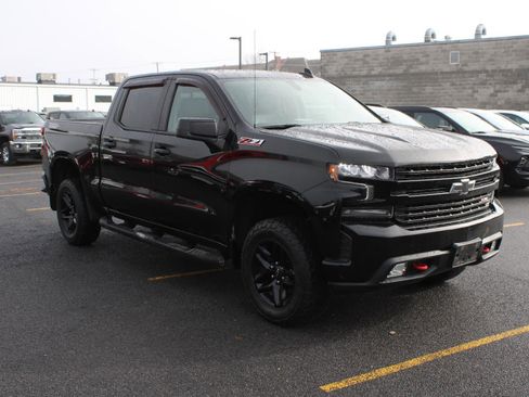 Used 2019 Chevrolet Silverado 1500 LT Trail Boss AWD/4WD image 3