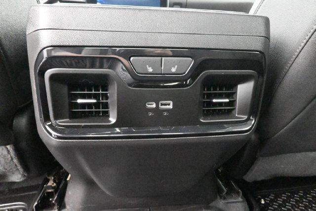 Used 2024 GMC Sierra 1500 AT4 w/ Technology Package AWD/4WD image 29