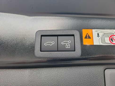 Used 2026 Toyota RAV4 XLE Premium FWD image 10