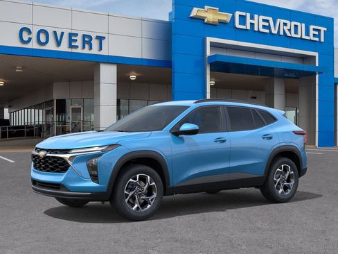 New 2026 Chevrolet Trax LT image 2