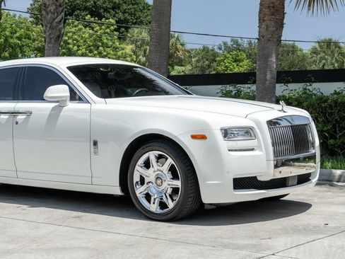 Used 2013 Rolls-Royce Ghost RWD image 11