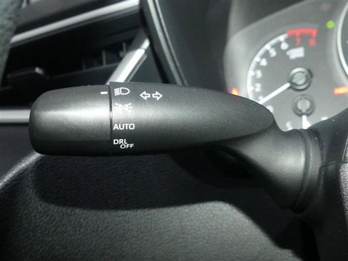Used 2022 Toyota Corolla LE FWD image 33