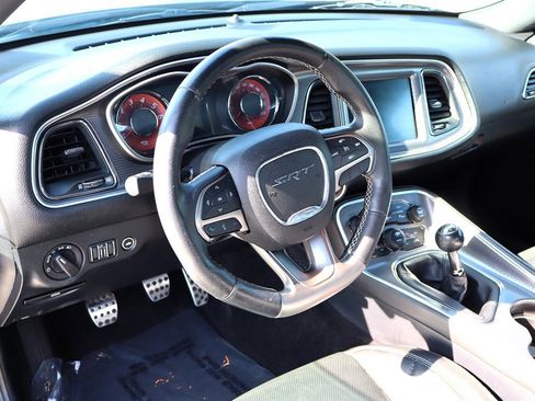 Used 2016 Dodge Challenger SRT Hellcat image 19