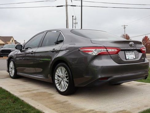 Used 2018 Toyota Camry XLE image 26