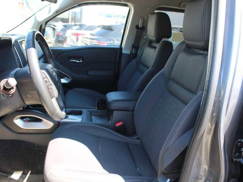 Used 2023 Nissan Frontier SV w/ SV Convenience Package AWD/4WD image 5