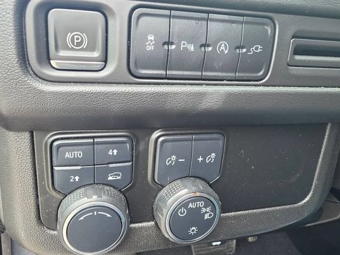 Used 2021 Chevrolet Tahoe LT AWD/4WD image 18