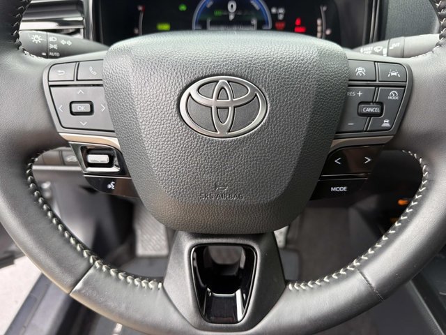 Certified 2025 Toyota Camry SE FWD image 24