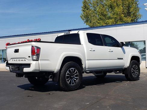 Used 2022 Toyota Tacoma TRD Sport image 7