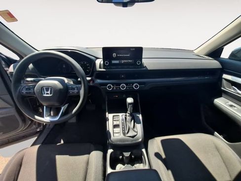 Used 2024 Honda CR-V LX image 10